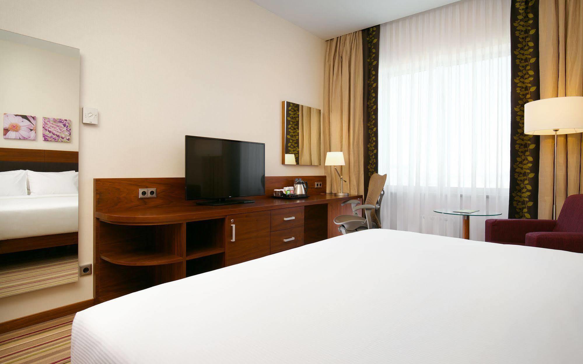 Hilton Garden Inn Wolgograd Buitenkant foto