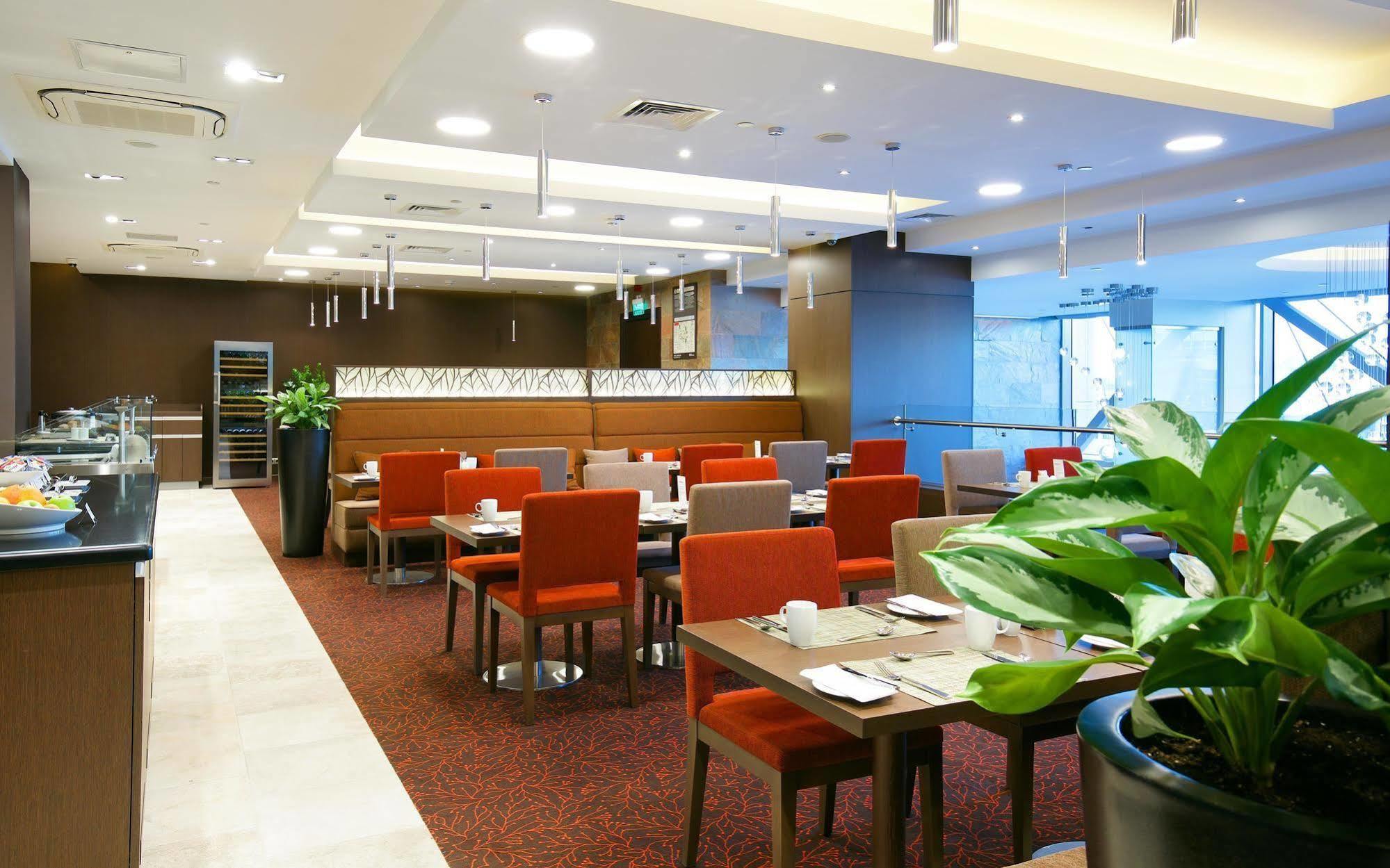 Hilton Garden Inn Wolgograd Buitenkant foto